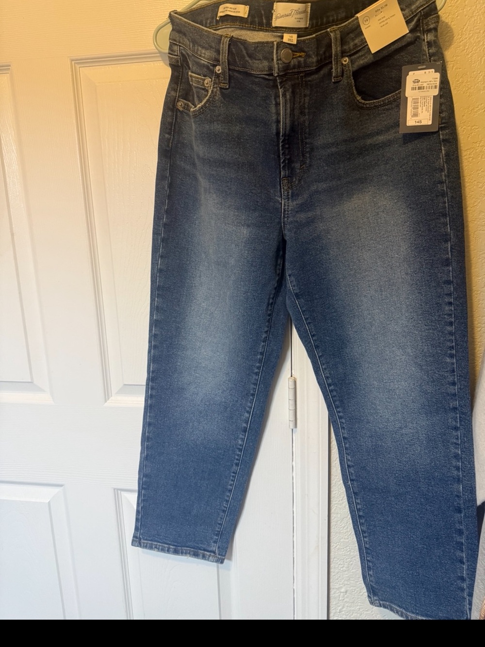 Universal Thread Women’s High-Rise Jeans Size 14 – Brand New